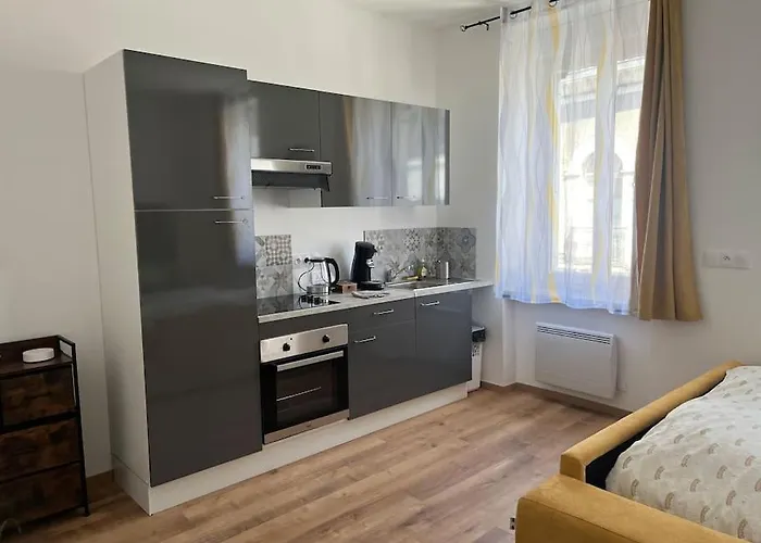 L'industriel - Design Urbain Et Parking Facile * Монрежо