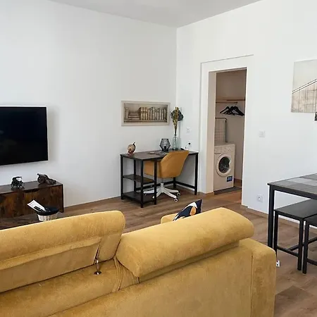 L'industriel - Design Urbain Et Parking Facile Montréjeau